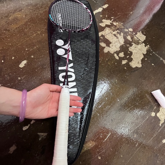 Yonex BadmintonRacquet Astrox 100zz 27Lb Tension Exbolt 63 String Dark Red 4UG6 - Picture 5 of 6